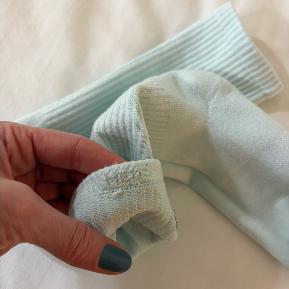 Lululemon like new socks size medium